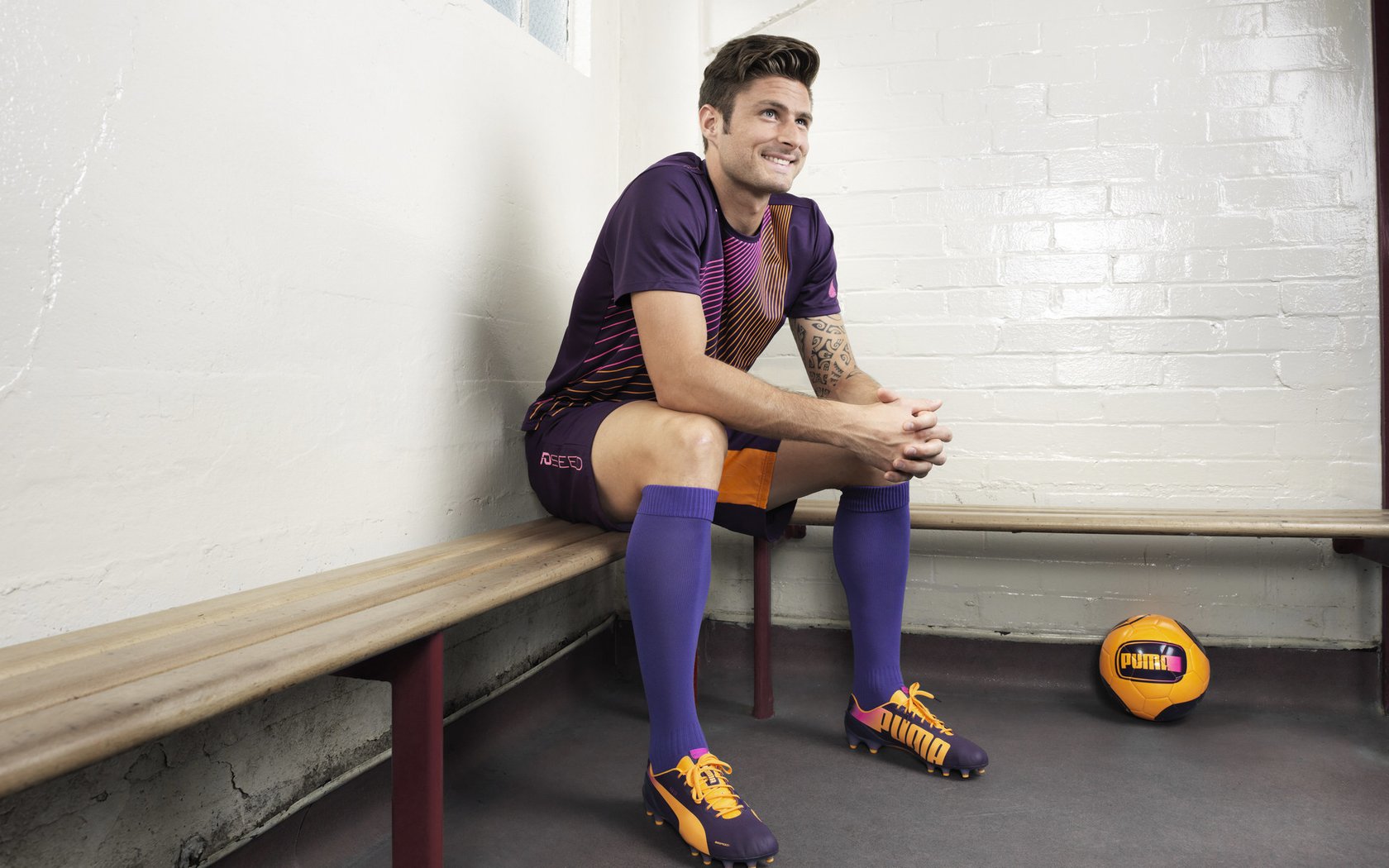 100米自滑行距离数据对比，一百米速滑跑道