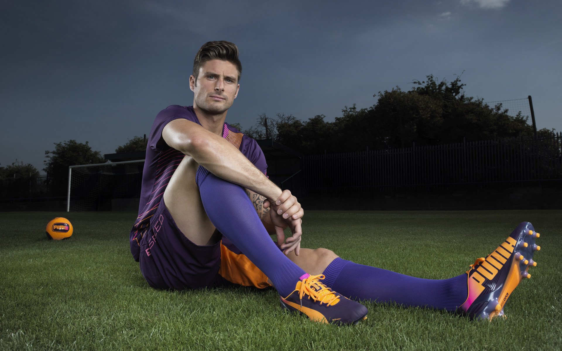 英超激烈角逐，豪门之间争冠白热化