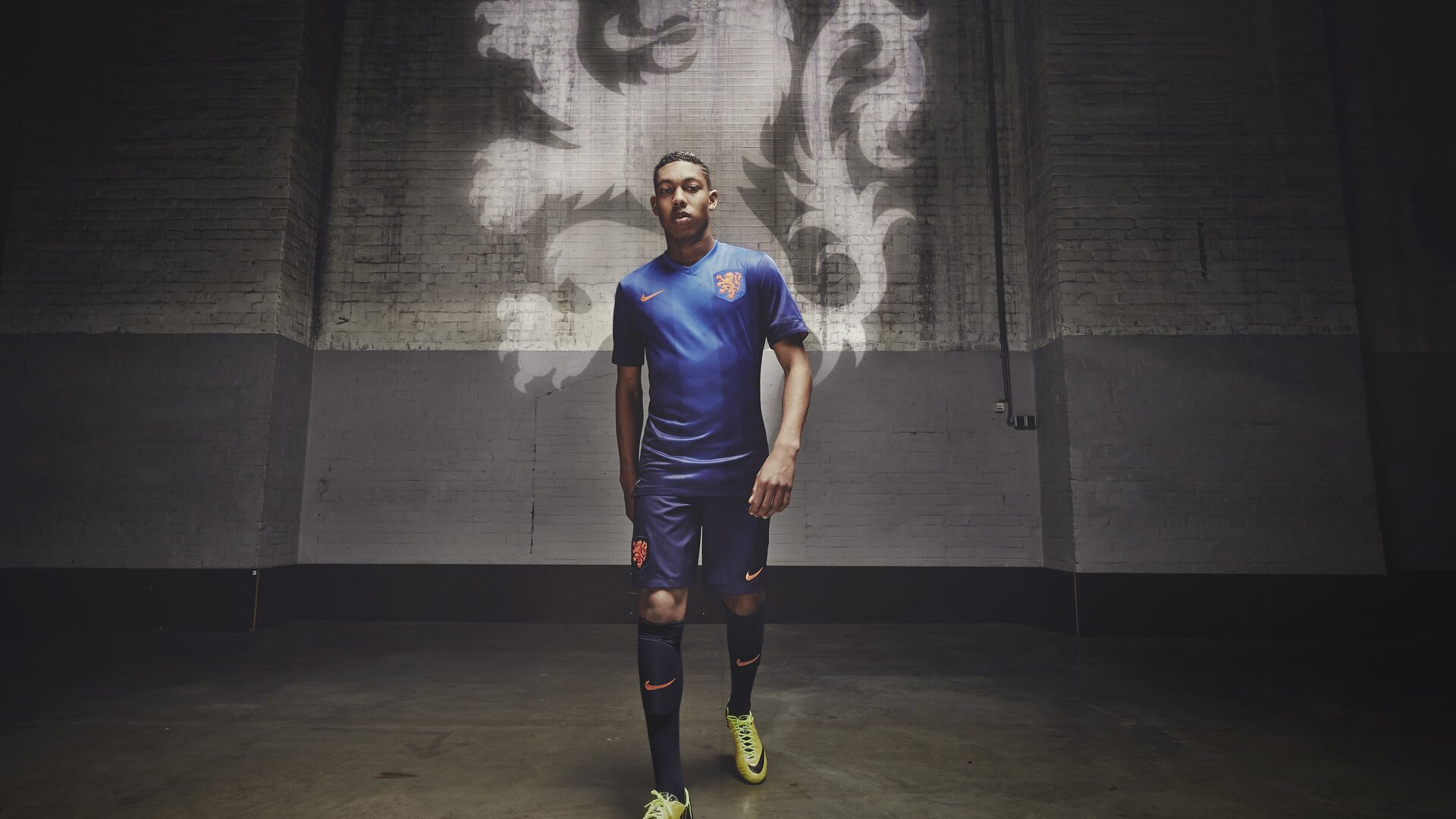 边路爆点逐渐从边锋转向边卫，边锋技巧